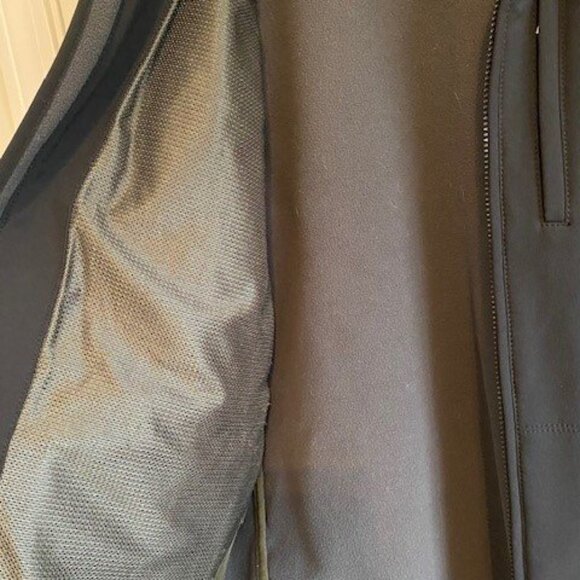 Banana Republic Softshell Fleece-Lined Jacket - Picture 3 of 3